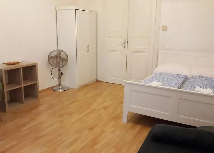 Quiet Comfort: 1 Bedroom Vienna Apartment With Style